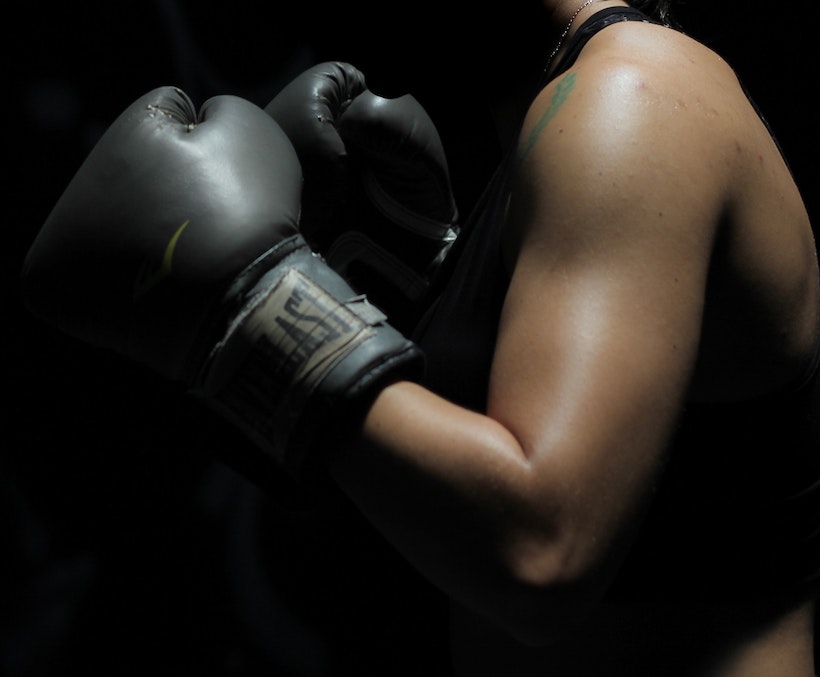 Lady with boxing gloves