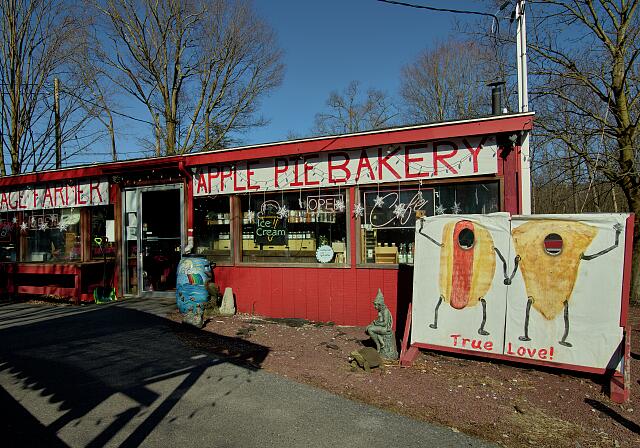 The Village Farmer Apple Pie Basket market in Delaware Water Gap, Pennsylvania